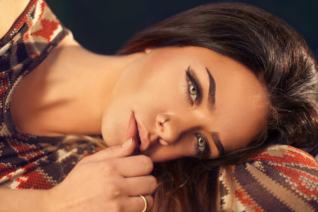 ¿Cómo potenciar tu mirada de ojos verdes?