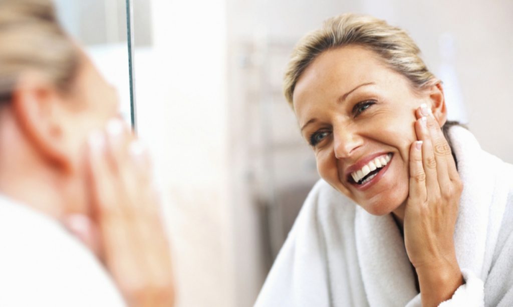 ¿Qué cremas faciales deben usar las mujeres a partir de los 50?